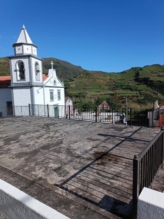Alojamento Local M&I Lajes das Flores Екстер'єр фото