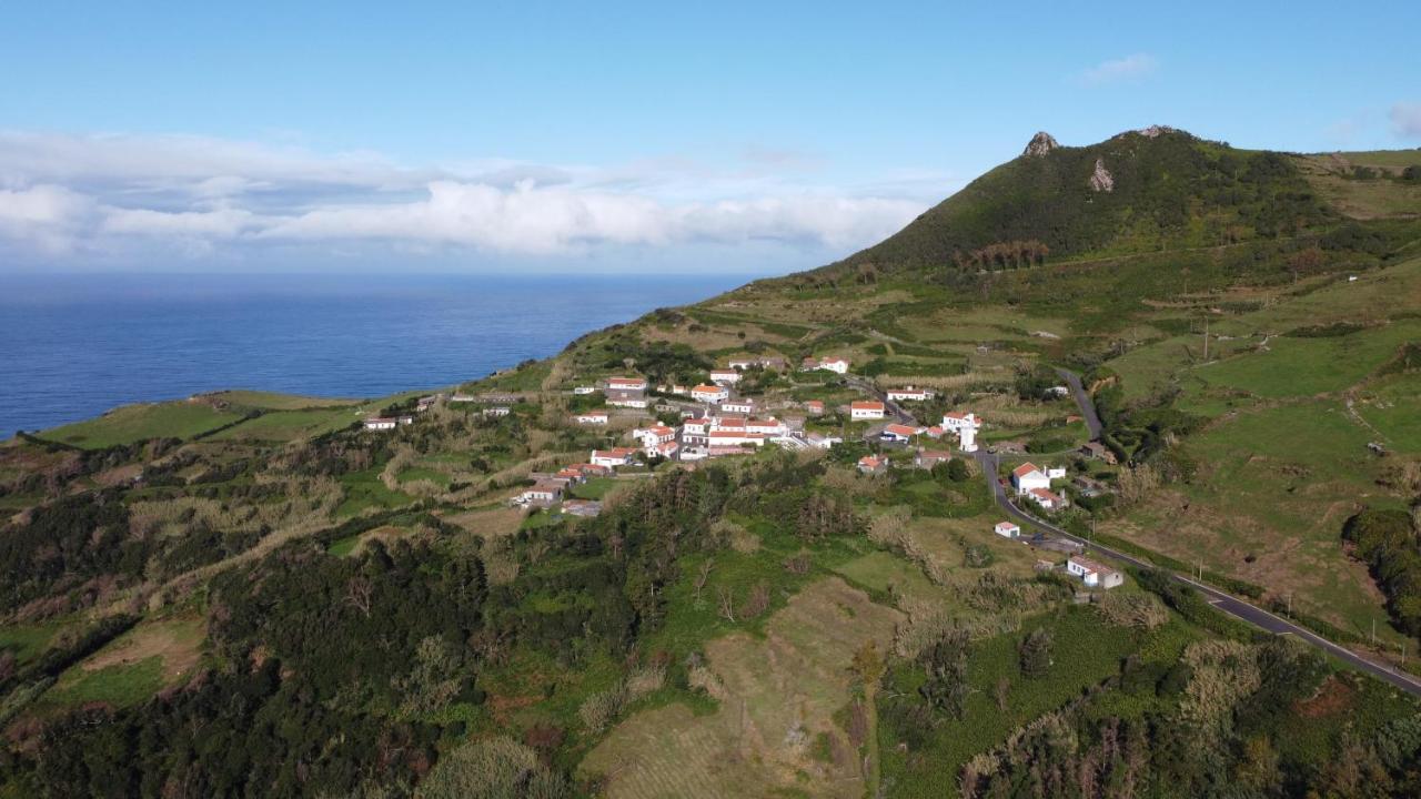 Alojamento Local M&I Lajes das Flores Екстер'єр фото