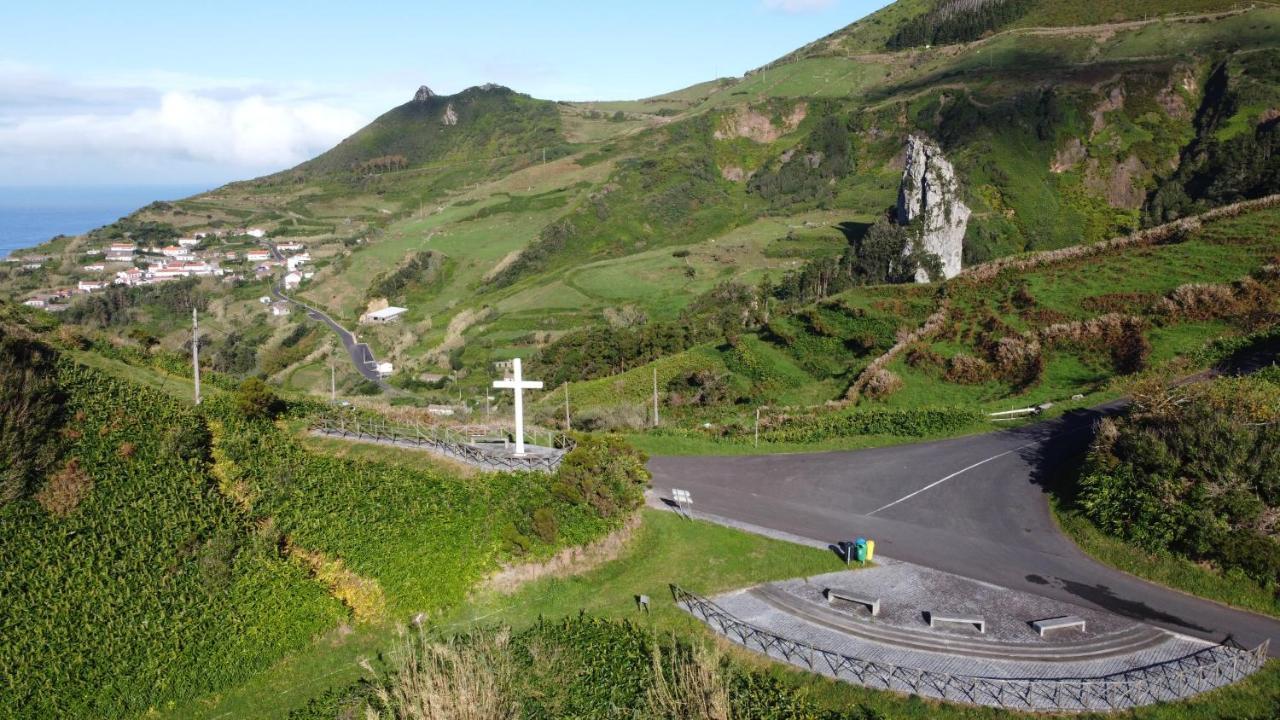Alojamento Local M&I Lajes das Flores Екстер'єр фото