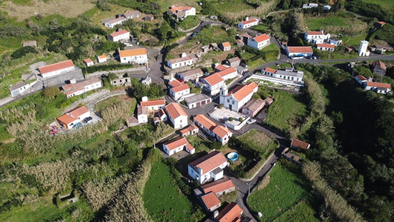 Alojamento Local M&I Lajes das Flores Екстер'єр фото