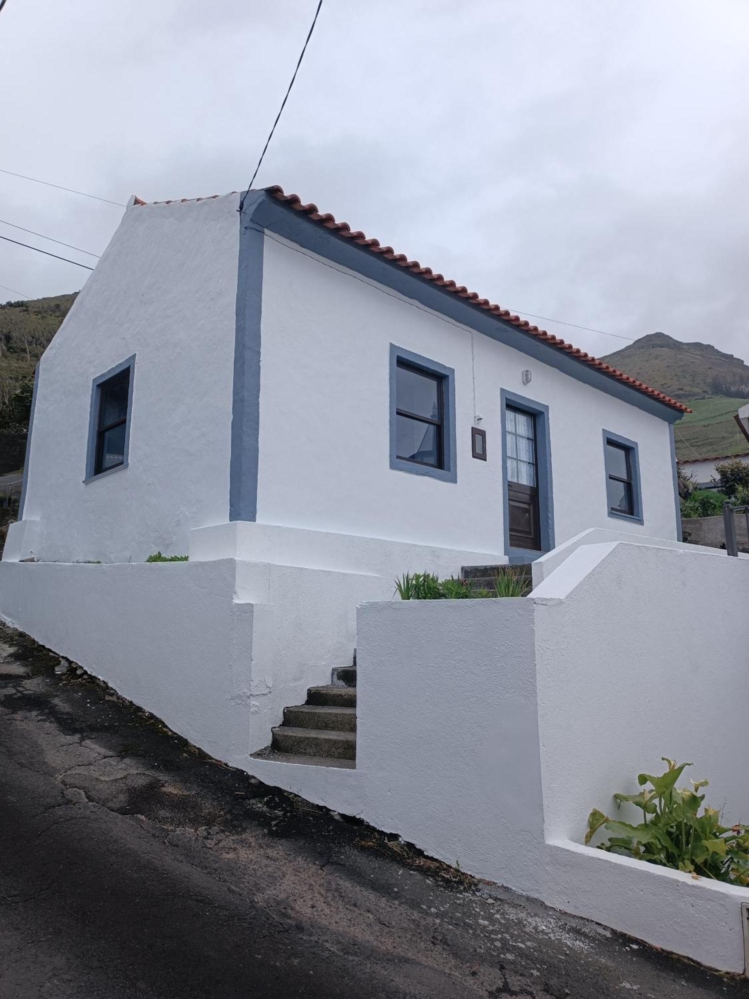 Alojamento Local M&I Lajes das Flores Екстер'єр фото